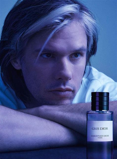 orelsan dior|Dior lance sa campagne Gris Dior avec Orelsan. .